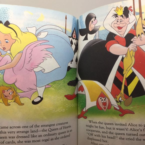 Vintage Little Golden Book Lot 2 Disney Three Little Pigs Alice In Wonderland - Picture 5 of 13